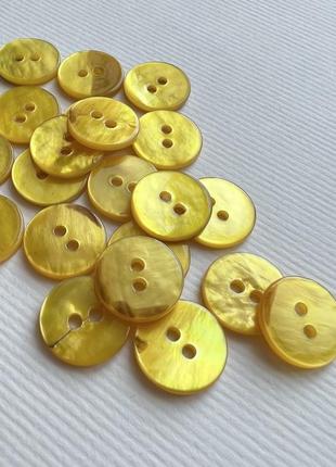Ґудзик 500/582 сорочковий гладкий тонкий 2отвори жовтий 15мм ракуш