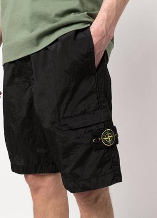 Нейлоновые шорты stone island2 фото