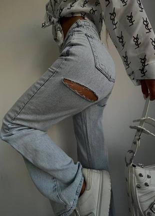 Джисы плотные туречки с разрезами сзади светлые джинсы с разрезами7 фото
