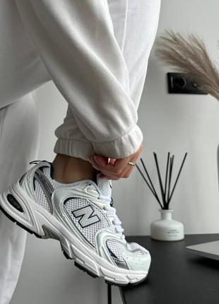 Кроссовки New Balance 530 Różowe buty sportowe z metalicznymi wstawkami