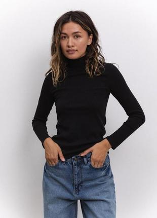Кофта женская гольф трикотажная чёрная базовая modna kazka mkaz6532-3