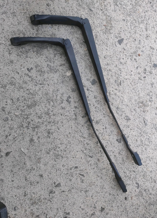 Поводок дворника левый опель астра j