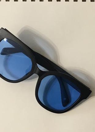 Очки солнцезащитные casta