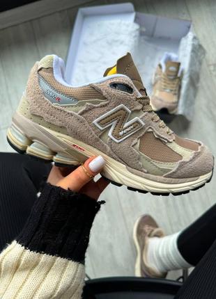 Кроссовки new balance nb 2002r beige