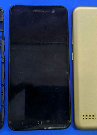Телефон zte blade a520 розбирання