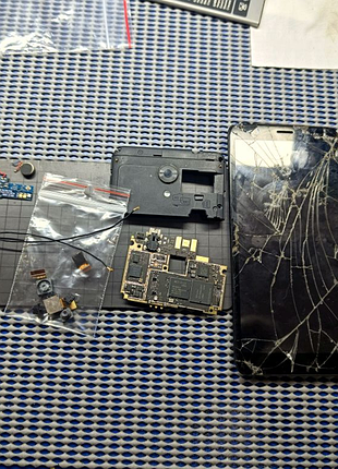 Телефон ergo v551 aura розбирання