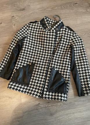 Пальто в гусячу лапку