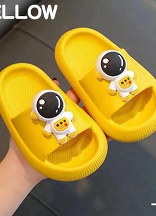 Легкі шльопанці