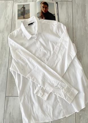 Біла базова фірмова сорочка з довгим рукавом