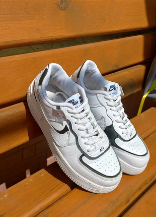 Женские кроссовки nike air force 1 shadow белые с чёрным б/у1 фото