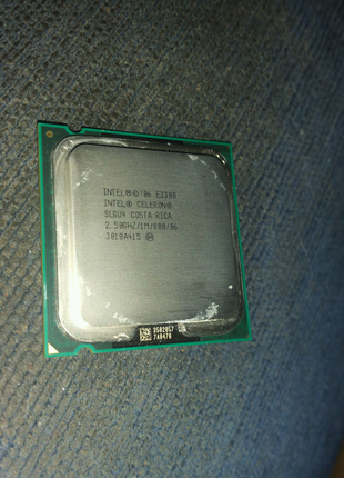 Процесор e3300 2.5 ghz