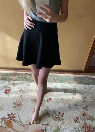 Чорна спідничка