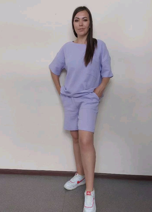 Жіночий костюм з мусліну