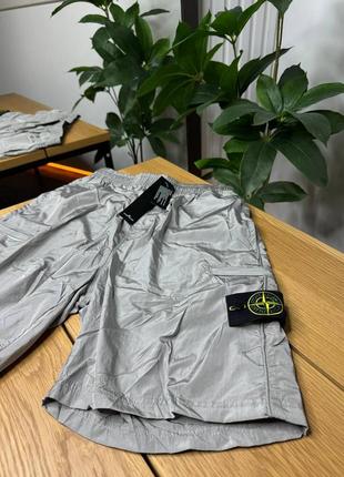 Нейлоновые шорты stone island2 фото