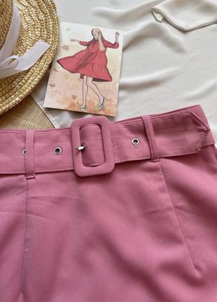 Рожева міні спідниця з поясом5 фото