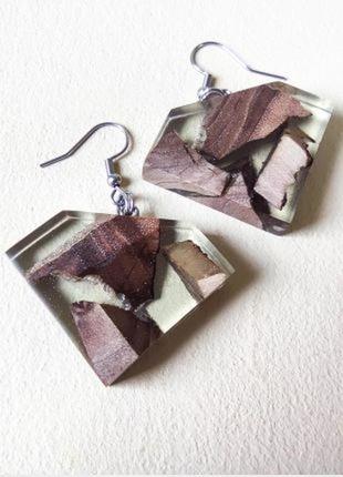 Подарок девушке серьги ручной работы из эпоксидной смолы и дерева.