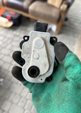 Моторчик жалюзів форд с макс фокус 2011-2018 ford c max focus