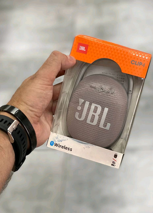 Портативна bluetooth колонка jbl clip 4