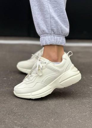 Жіночі бежеві кросівки👟