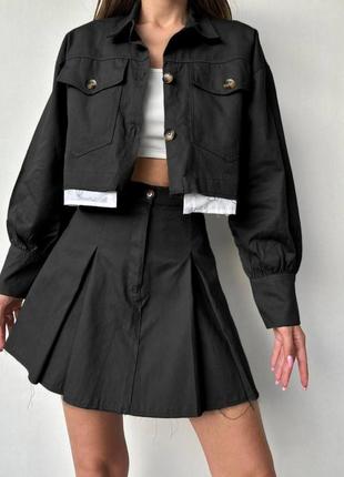 Жіночий одяг, класний жіночий костюм. піджак і спідниця