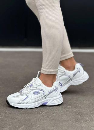Жіночі кросівки з срібно-фіолетовими вставками👟2 фото