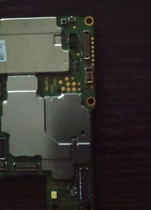 Материнська плата ine-lx1 4/64 під ремонт