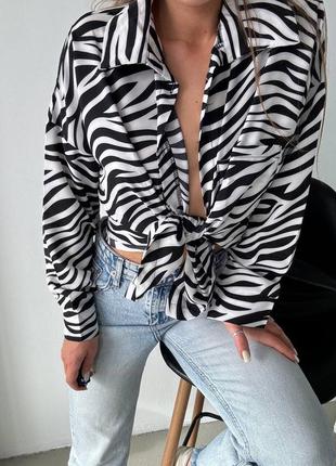 Жіноча сорочка у тваринний принт зебра