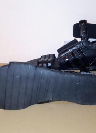 Чорні босоніжки adidas. розмір 35-35,55 фото