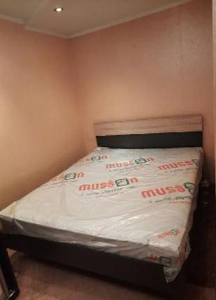Ліжко 160*200 з матрацом і основою під матрац2 фото