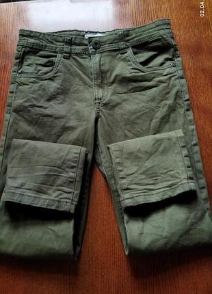 Брюки-хаки (хлопок-стрейч) на 8 -9лет.(134 см) "fox&bunny" бангладеш