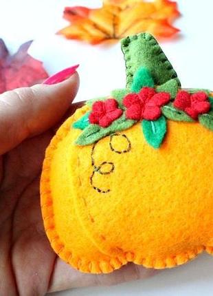 Подвеска-сувенир ажурная тыква. осенний декор из фетра ручной работы