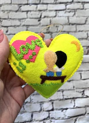 Сердечко love is ручной работы, подарок ко дню влюбленных