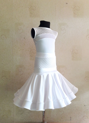 Рейтингова сукня для бальних танців бейсік