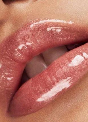 Блиск для губ fenty beauty gloss bomb universal lip luminizer — fussy 026 фото