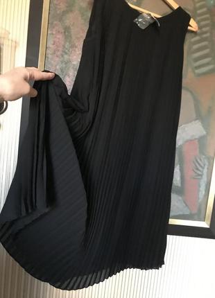 Маленькое черное плиссированное платье hema 463 фото