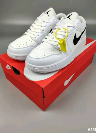 Nike air jordan 1 low white
university