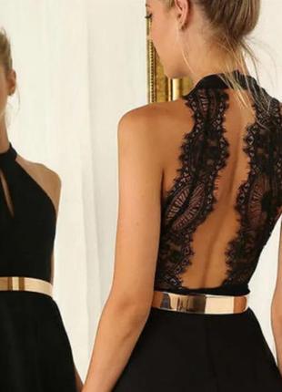 Коротка міні сукня з відкритою спинкою, по краям спинки-кружево