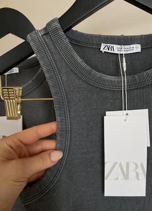 Платье в рубчик с потертостями от zara3 фото