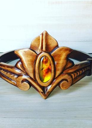 Рiзьба по дереву.корона на замовлення.