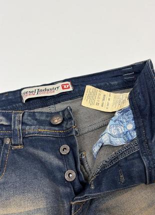 Круті вінтажні дизайнерські джинси10 фото