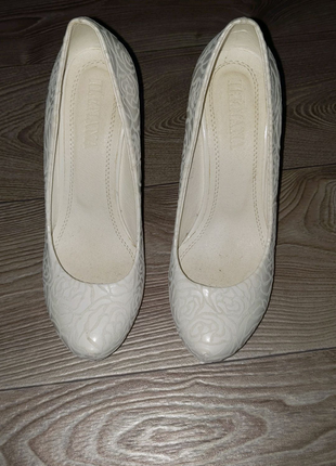 Білі туфлі2 фото