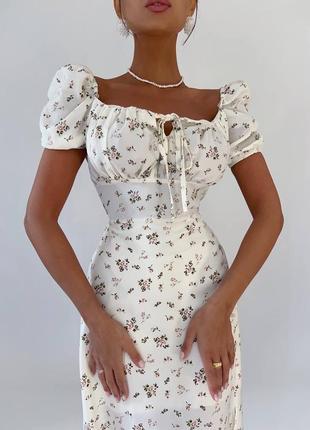 Легкое весеннее платье миди свободного кроя с разрезом, с коротким рукавом в цветочный принт, белая красная стильная качественная3 фото