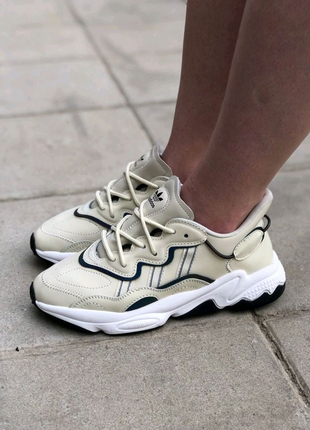 Жіночі кросівки adidas ozweego milk white7 фото