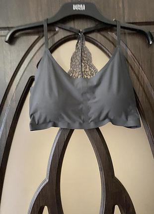 Шикарний, базовий, бралет, безшовний, без кісточок, кольору графіт, від дорогого бренду: yummie👌