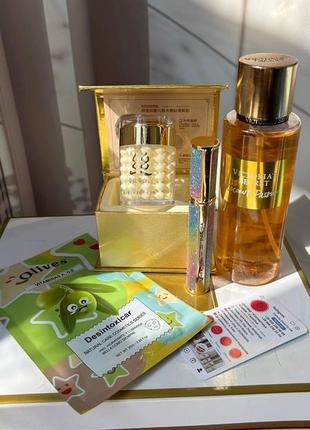 Набор косметики - спрей для тела, крем для лица и тушь для ресниц