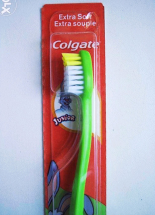 Дитяча зубна щітка colgate (колгейт)