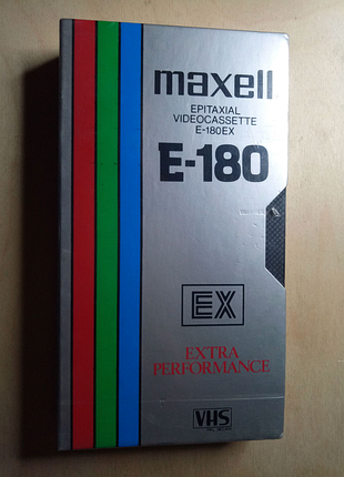 Відеокасета нова в плівці maxell e-180