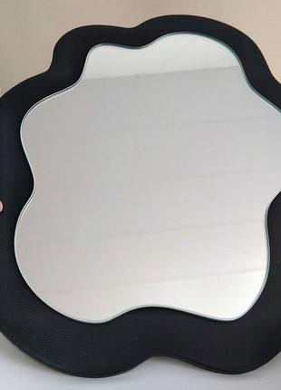 Белое волнистое интерьерное зеркало, декоративное трендовое зеркало, овальное небольшое зеркало