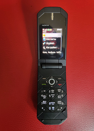 Мобільний телефон nokia 7070 prism