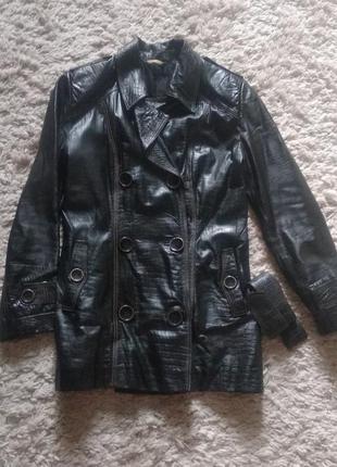 Курточка кожаная